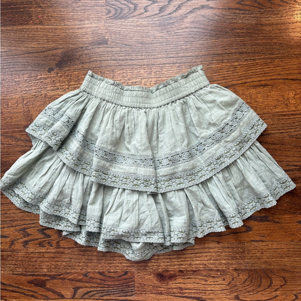 American Eagle Outfitters Light Sage Tiered Lace-Trim Mini Skort xs